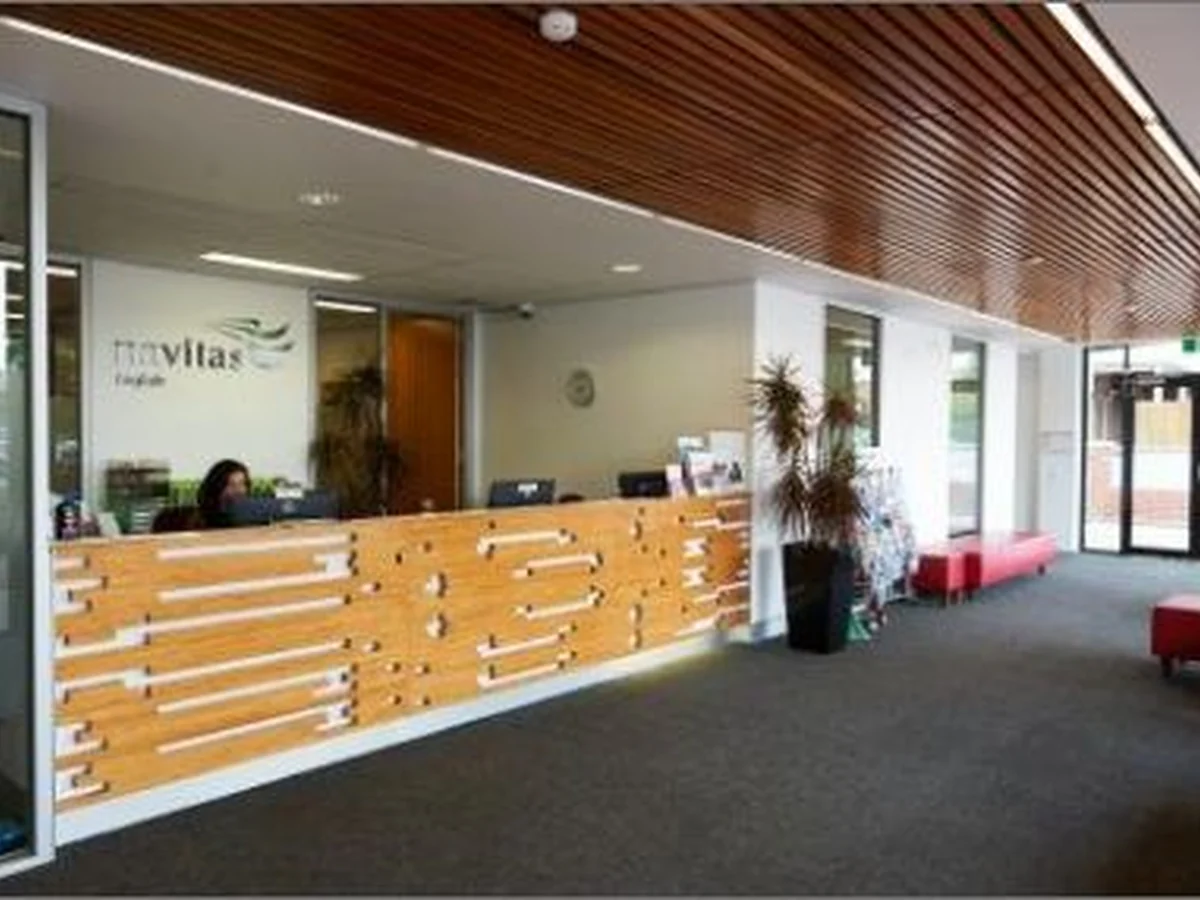 Navitas English 이름이 보이는 퍼스 캠퍼스 접수처